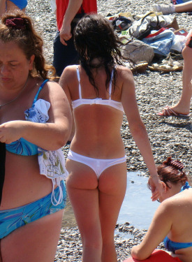 Candid beach bikini girls