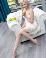 Met Art - 02-bernie-leather-chair-0003