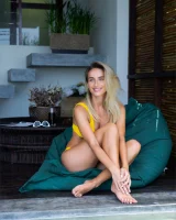 Mpl Studios - 22-cara-mell-chillin-by-the-pool-0024