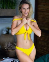 Mpl Studios - 26-cara-mell-chillin-by-the-pool-0028