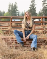 Mpl Studios - 03-stefani-postcard-from-mazama-0004