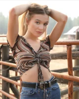 Mpl Studios - 33-stefani-postcard-from-mazama-0034