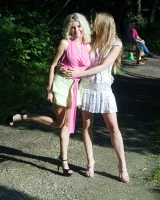 Nude Art - 22-barbara-walk-in-the-park-2000_022