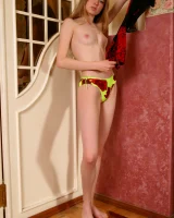 Stunning 18 - 35-0036