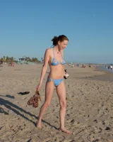 Zishy - 24-anya-amsel-venice-is-crazy039