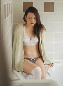 Hairy pussy perfect lady