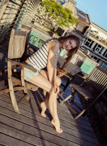 Nice puffy nipples chick in jeans shorts