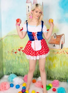 The blonde fairy wearing polka dot skirt